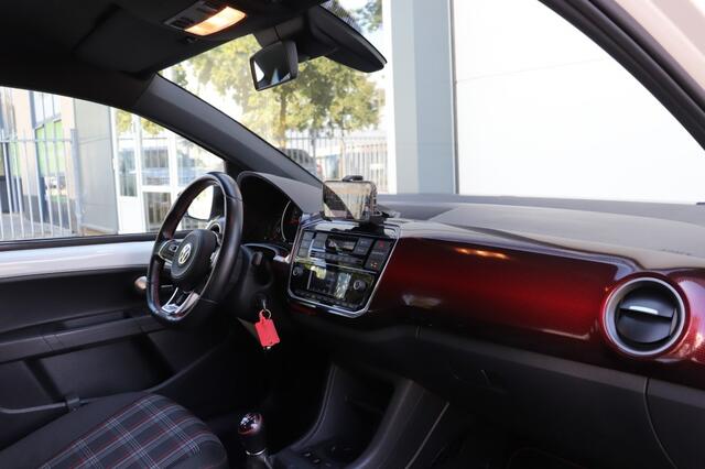 Volkswagen UP! 1.0 TSI GTI 6BAK/STOEL.VERW/CAMERA/CLIMA/BLUETOOTH