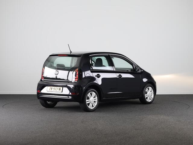 Volkswagen UP! 1.0 BMT high up! | Parkeersensoren | Multistuur | Airco | Navigatie via app |