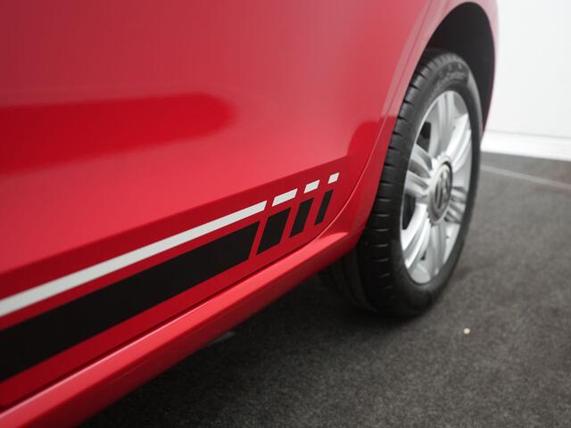 Volkswagen UP! 1.0 BMT up! beats - RIJKLAARPRIJS - Airco - Bluetooth - Lage Kilometerstand!