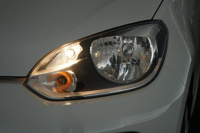 Volkswagen UP! 1.0 move up! BlueMotion