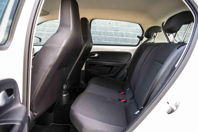 Volkswagen UP! 1.0 60 pk BMT move up! | Stoelverwarming | Airco | Maps & More