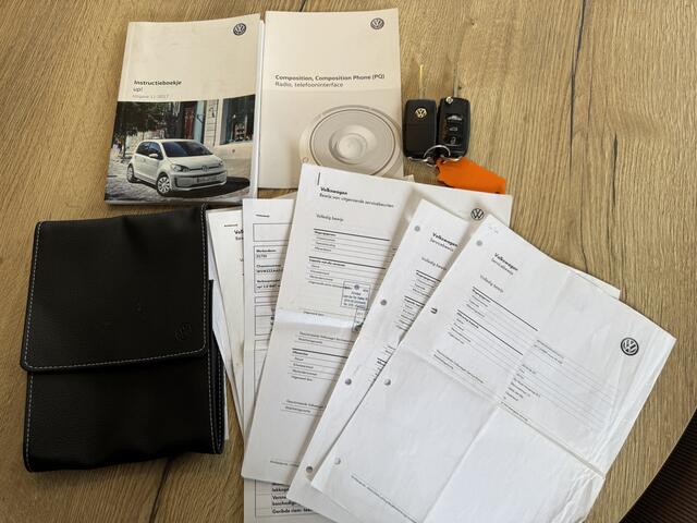Volkswagen UP! 1.0 BMT move up! GRATIS Afleverpakket! | Dealer Onderhouden | Bluetooth | Airco |