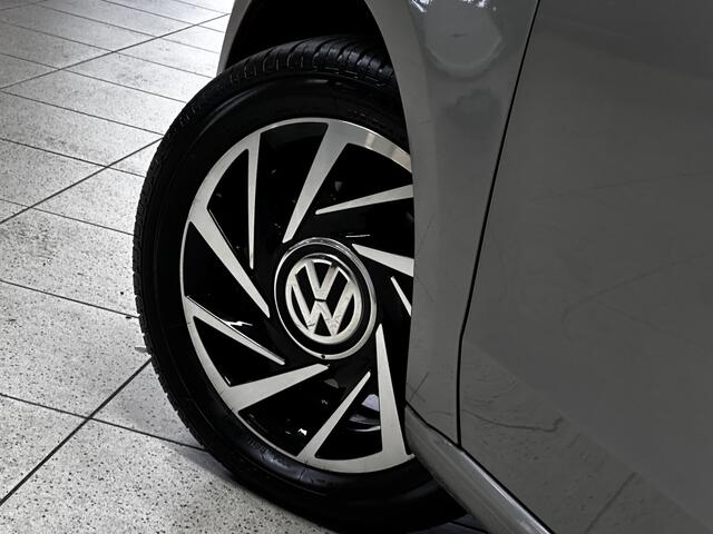 Volkswagen UP! 1.0 BMT move up!/ Facelift!/ 5-Drs/ Maps + More/ 15'' LMV/ DAB+/ Airco/ Elek. pakket/ Regensensor/ Elek. pakket/ LED Dagrijverl./ Metallic lak.