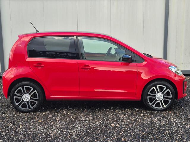 Volkswagen UP! 1.0 Color UP! CruiseControl en AIRCO