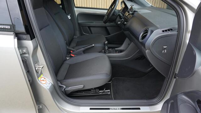 Volkswagen UP! 1.0 60PK 5Drs United Clima Cruise A-Camera 14inch LM DAB 79620km! Complete Up!