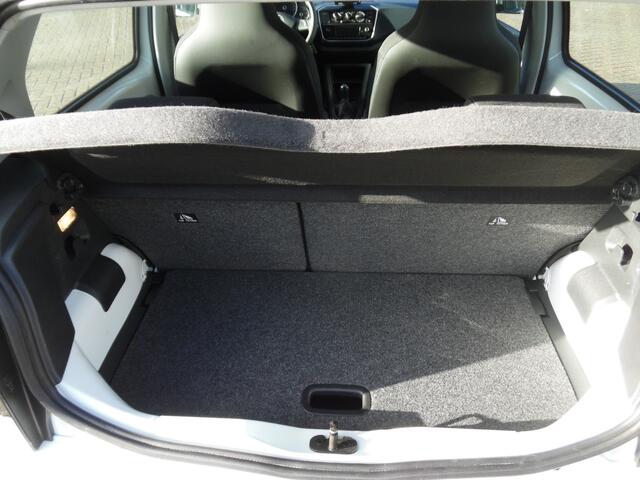 Volkswagen UP! 1.0 move up