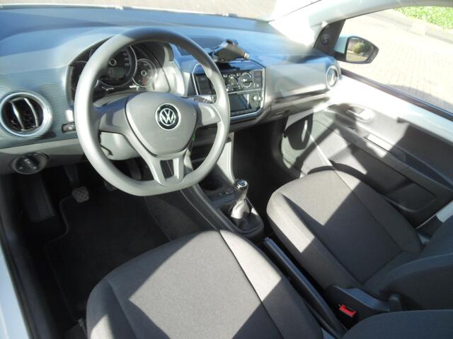Volkswagen UP! 1.0 move up