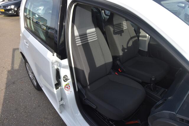 Volkswagen UP! 1.0 BMT take up! , AIRCO , BL TOOTH , RADIO , EL VOOR ,