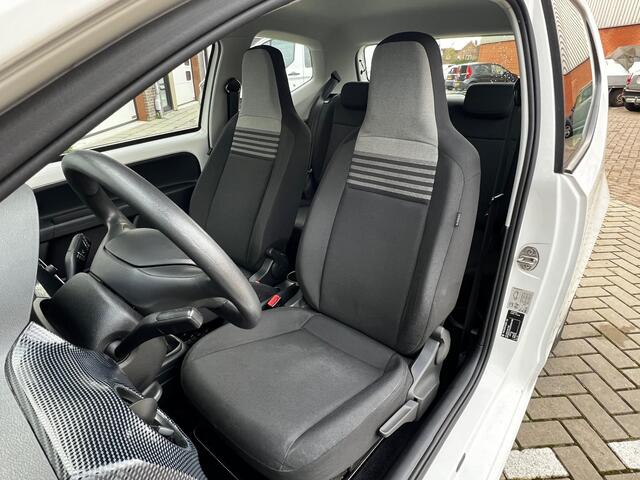 Volkswagen UP! 1.0 BMT MOVE UP! 60 PK / Airco / LED / Stoel Verwarming / WW Glas / 1e Eigenaar!