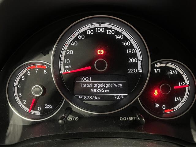 Volkswagen UP! 1.0 BMT move up! / 5 DEURS/ BLUETOOTH/ AIRCO/ ZEER ZUINIG/ DAB/ CARKIT