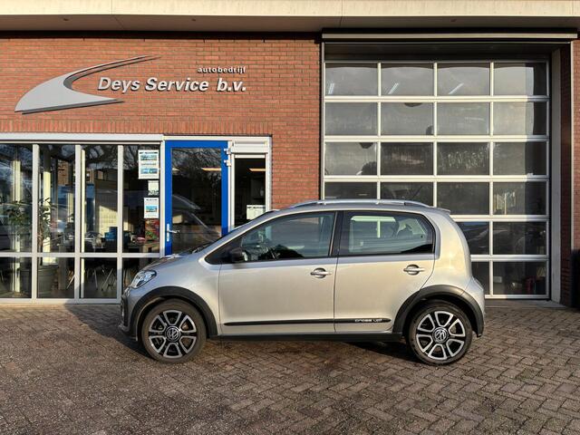 Volkswagen UP! 1.0 TSI BMT cross up!