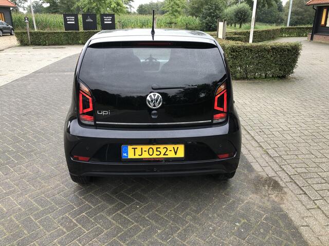 Volkswagen UP! 1.0 BMT up! beats Led Cruise Pdc Camera Nap