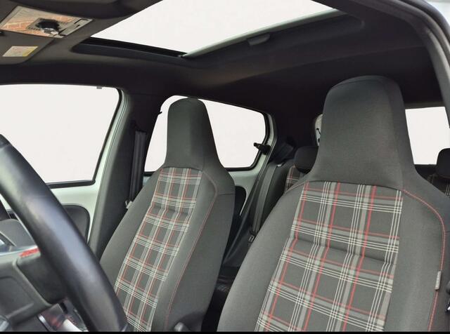 Volkswagen UP! 1.0 TSI GTI / Pano / Camera / Beats / Clima