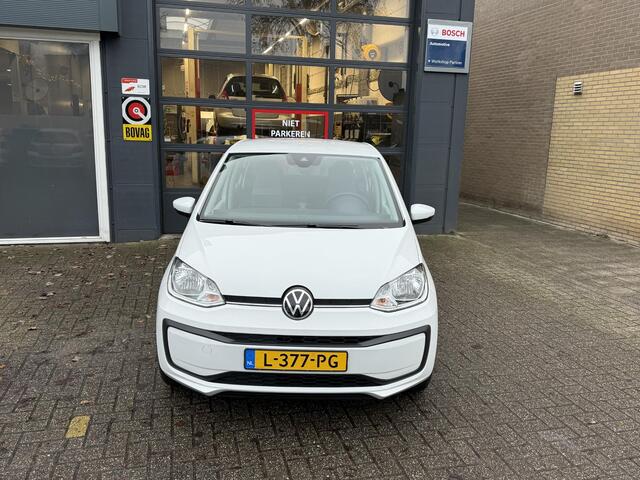 Volkswagen UP! 1.0 / Airco clima/ Cruise/ Navigatie via App/ Cruise/ PDC/ Camera