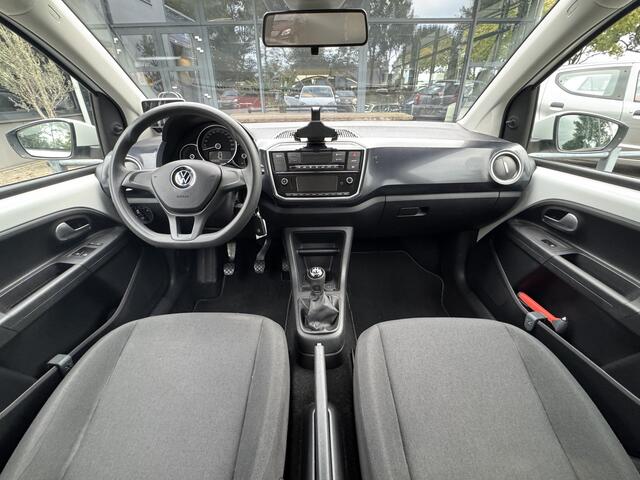 Volkswagen UP! 1.0 Climate control/Camera/Cruise control/PDC 02-03-2027 APK