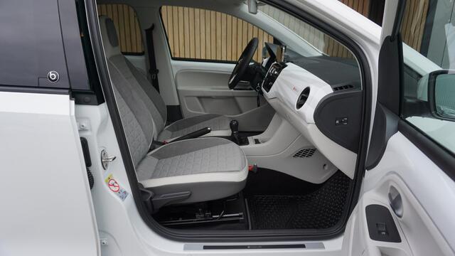 Volkswagen UP! 1.0 60pk up! 5Drs Beats Pano.Dak 16inch LM A-Camera *Nieuwstaat Up!* Alcantara Cruise Control 1e Eigenaar 12253km!