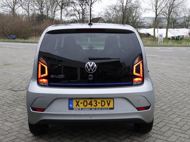 Volkswagen UP! e-Up! e-up! Style LMV | CRUISE | ECC | CAMERA + PDC | VERW. STOELEN