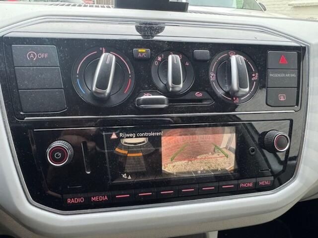 Volkswagen UP! 1.0 BMT UP! BEATS