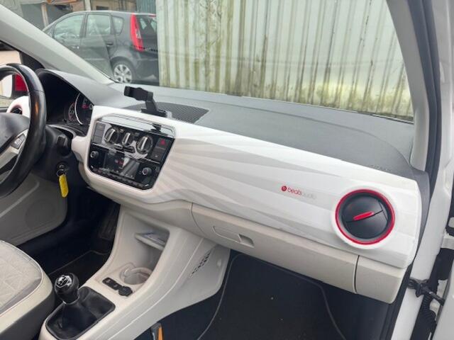 Volkswagen UP! 1.0 BMT UP! BEATS