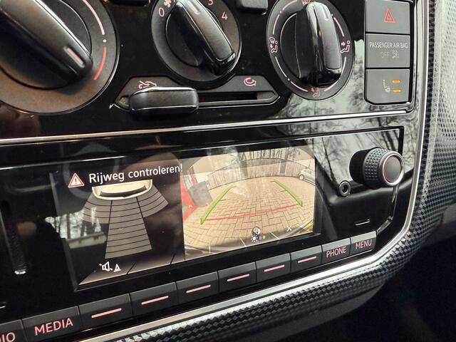 Volkswagen UP! 1.0 TSI 90PK *!* HIGH UP COLOUR *!* CRUISE/ 16 INCH/ TREKHAAK/ CAMERA *!*