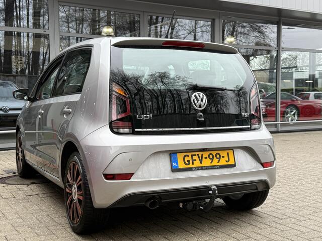 Volkswagen UP! 1.0 TSI 90PK *!* HIGH UP COLOUR *!* CRUISE/ 16 INCH/ TREKHAAK/ CAMERA *!*