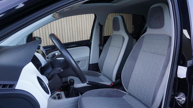 Volkswagen UP! 1.0 TSI 90PK BMT up! Beats Pano Cruise 5-drs 15inch LM BEATS audio *44649km* Elek pakket A.camera *NL auto* 2de eign