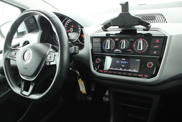 Volkswagen UP! 1.0 66pk Active Camera Cruise Stoelverwarming