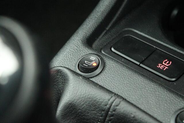 Volkswagen UP! 1.0 66pk Active Camera Cruise Stoelverwarming