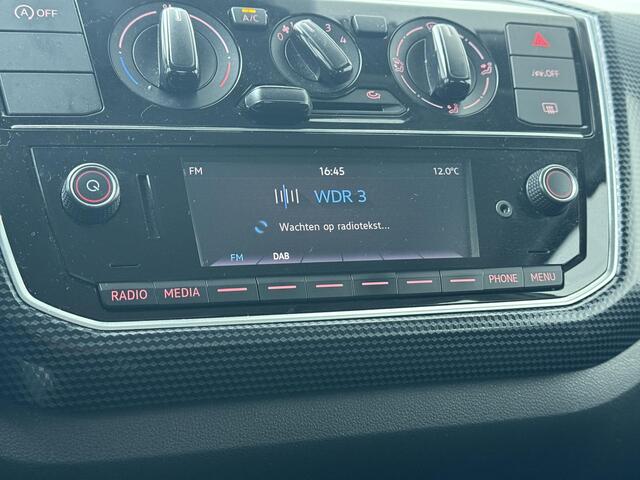 Volkswagen UP! 1.0 | 65 PK | DAB radio |