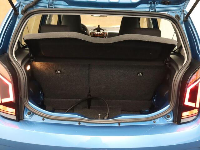 Volkswagen UP! e-Up! e-up! SOH 93,5% !!!- 2 LAADKABELS - CLIMATE CONTROL - STOELVERWARMING - CRUISE CONTROL - LICHTSENSOR - VOORRUITVERWARMING - BLUETOOTH - PARKEERSENSOREN ACHTER - ACHTERUIT RIJCAMERA