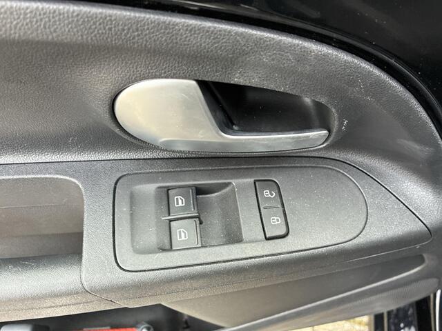 Volkswagen UP! 1.0 65pk · Airco · DAB · Lane Assist · Licht & Zicht Pakket · Bluetooth Telefoonverbinding · Garantie t/m 24-05-2027 of 100.000km