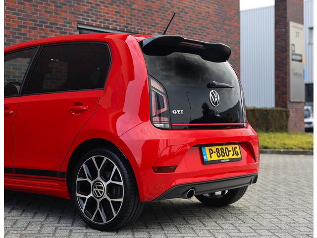 Volkswagen UP! 1.0 TSI GTI | Beats - Camera - Stoelverwarming