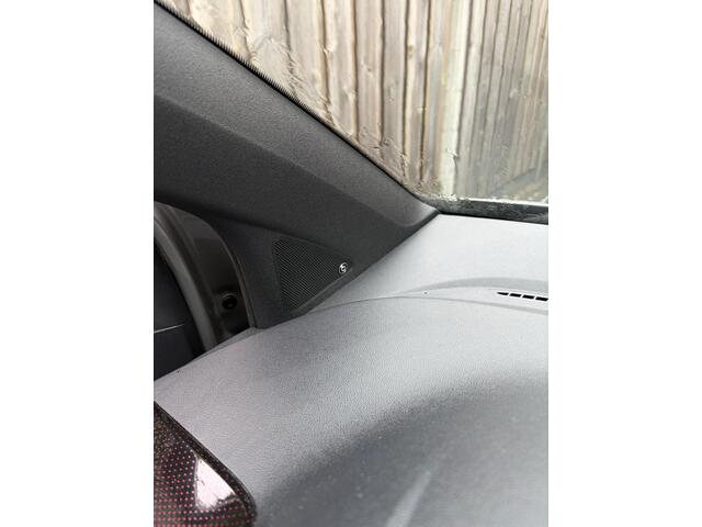 Volkswagen UP! 1.0 TSI GTI 115pk | VOL! | Panoramadak | Beats Audio | Zomer- & Winterset | Stoelverwarming | Cruise Control |