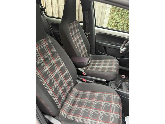 Volkswagen UP! 1.0 TSI GTI 115pk | VOL! | Panoramadak | Beats Audio | Zomer- & Winterset | Stoelverwarming | Cruise Control |