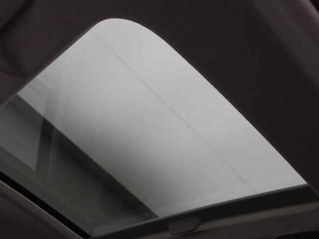 Volkswagen UP! e-Up! e-up! Camera | Cruise | Parkeersens. achter | Stoel-/voorruitverw. | Panoramadak