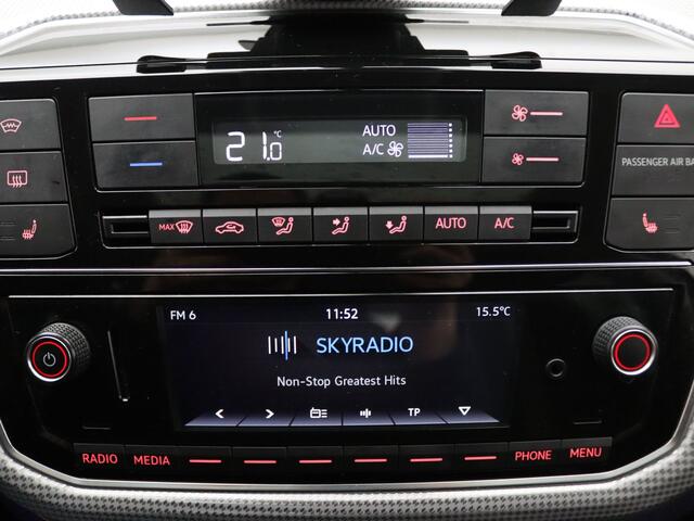 Volkswagen UP! e-Up! e-up! Camera | Cruise | Parkeersens. achter | Stoel-/voorruitverw. | Panoramadak