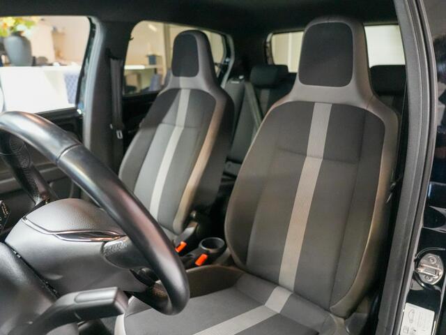 Volkswagen UP! 1.0 Rijklaar|stoel vrm|12maanden garantie.