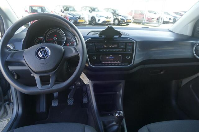 Volkswagen UP! 1.0 | All-season banden | Camera | Rijklaarprijs!