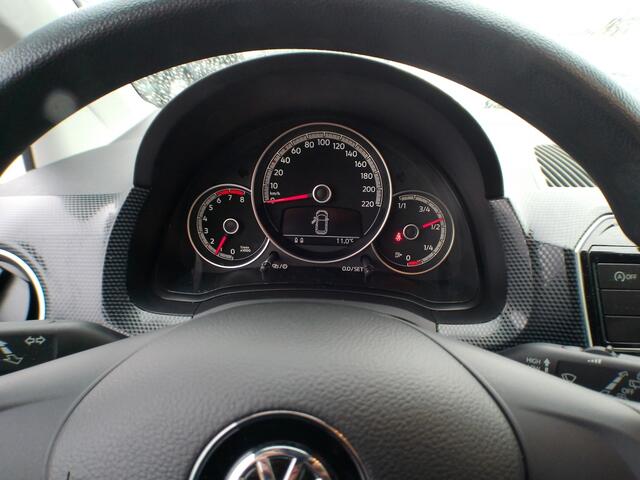 Volkswagen UP! 1.0 BMT move up!