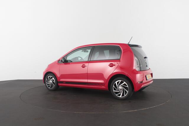 Volkswagen UP! 1.0 BMT move > Zwart dak/Cruise control/15 inch velgen...