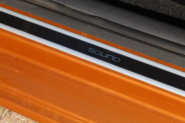 Volkswagen UP! 1.0 BMT Sound//Cruise//Airco//Stoelverwarming!!