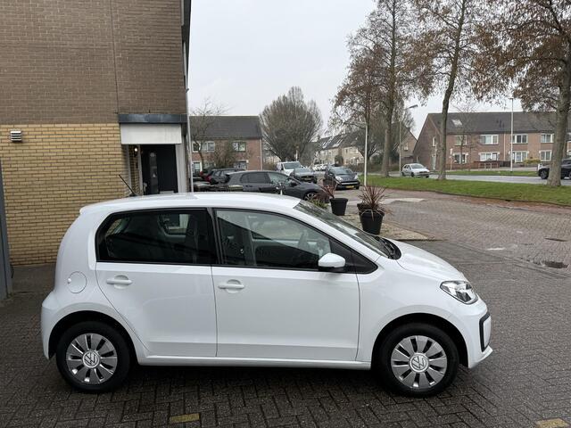 Volkswagen UP! 1.0 / Airco clima/ Cruise/ PDC/ Navigatie via App