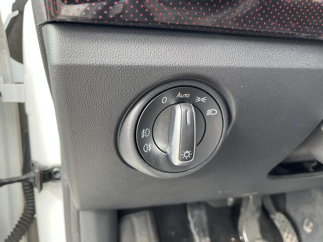 Volkswagen UP! 1.0 TSI GTI / CRUISE/ STOELVERWARMING/ PARKEERSENSOREN/ CAMERA/ BEATS AUDIO/ AIRCO/ BLUETOOTH/ DAB/ 17'' LMV