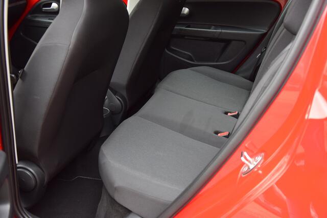 Volkswagen UP! 1.0 BMT move up! | Org. NL | BOVAG Garantie | Airco | Bluetooth Telefoonverbinding | DAB Radio | Elektrische Ramen | LED Dagrijverlichting |