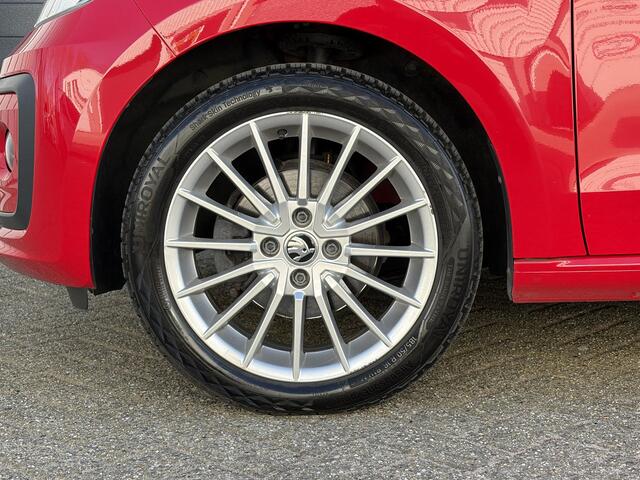 Volkswagen UP! 1.0 sound up! | Airco | Bluetooth | Stoel verwarming | CV | Licht metaal |