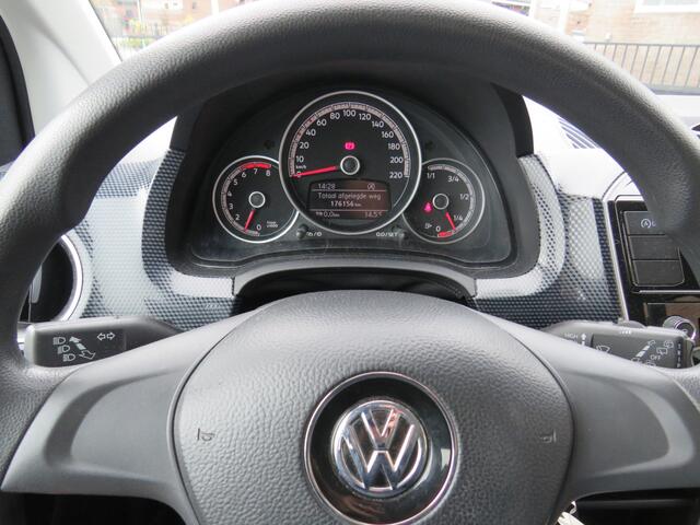 Volkswagen UP! 1.0 BMT move up! Executive * Rijklaarprijs incl. garantie * Airco * DAB+ * Bluetooth * 5 Deurs *