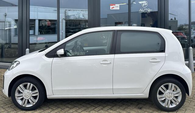 Volkswagen UP! 1.0 BMT high up! NL AUTO | Zeer Nette Staat | 2e Eigenaar | Luxe Stoelen | Stoelverwarming | Cruise Control | Climate Control | 5 Deurs | Lichtmetalen Velgen | Armsteun | APK tot 25-03-2027 | DAB |