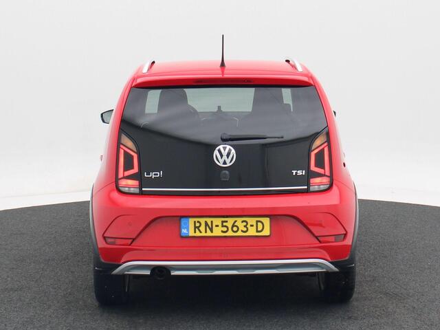 Volkswagen UP! 1.0 TSi 90 Pk Cross Up! | Stoelverwarming | Climatronic | Airco | Elektrische Ramen | Camera | DAB | Bluetooth | 16 Inch | 76.667 Km !!