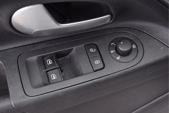 Volkswagen UP! 1.0 BMT move up! A/C, DAB, Bluetooth, Origineel NL