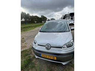 volkswagen-up!-1.0-beats